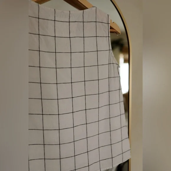 NWOT notPERFECTLINEN Checkered Top - Picture 3 of 4